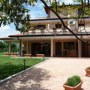 https://villa-patrizia-san-canzian-dlsonzo.hotelslidodijesolo.com